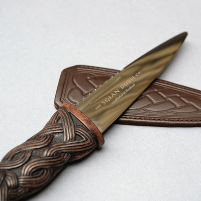 Sgian Dubh with Brown Resin Knotted Handle
