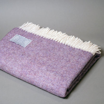 Fine lambswool herringbone blanket in Lavender