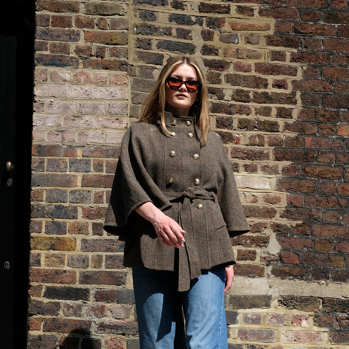 Harris Tweed Cape with golden buttons – Highland Store