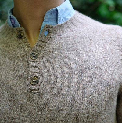 Button neck sweater in Nutmeg