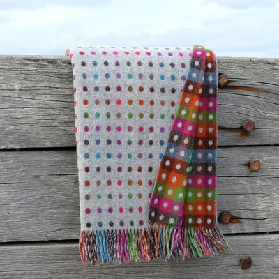 Merino Wool Blankets with multicoloured dots in Grey