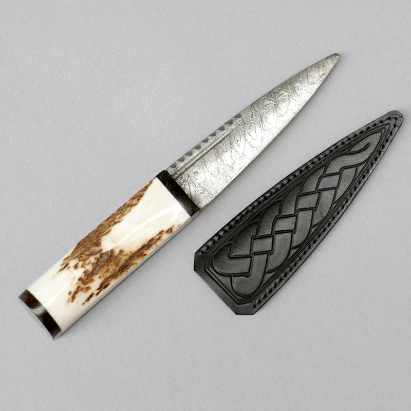 Sgian Dubh with Stag Horn Blackwood Handle Damascus Blade